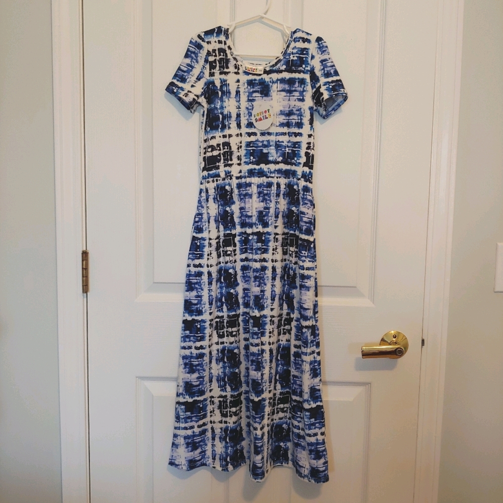 SOLD! Dot dot smile size 5/6 maxi NWT